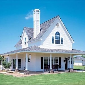 Farmhouse 3 bedroom 2 bath